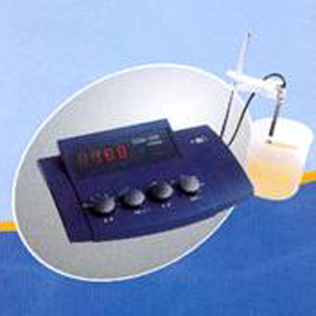 國(guó)產(chǎn)電導(dǎo)率儀